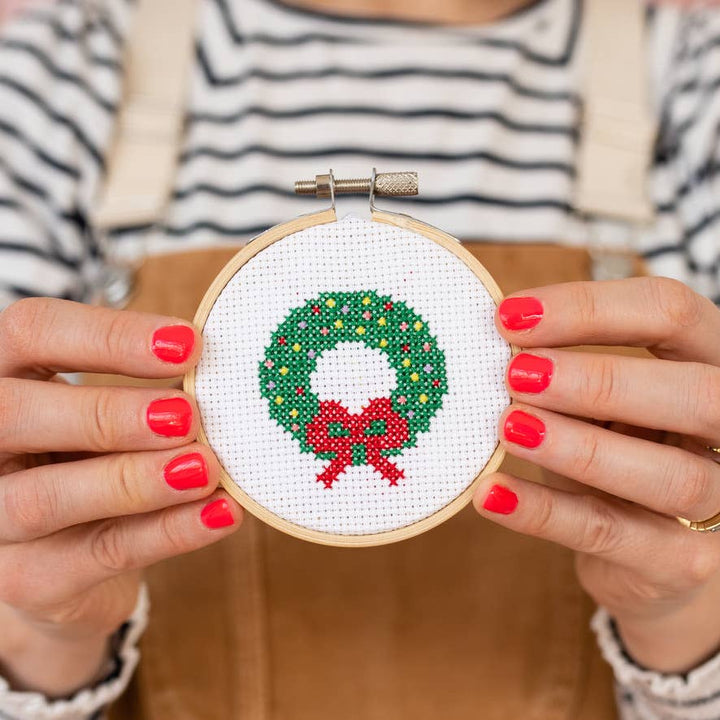 Broderisett – Julekrans