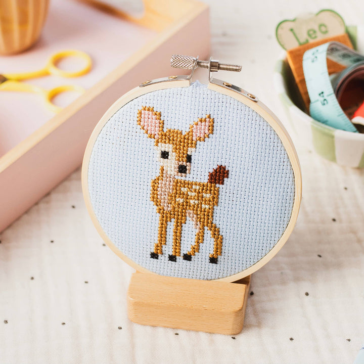 Broderisett – Baby Hjort
