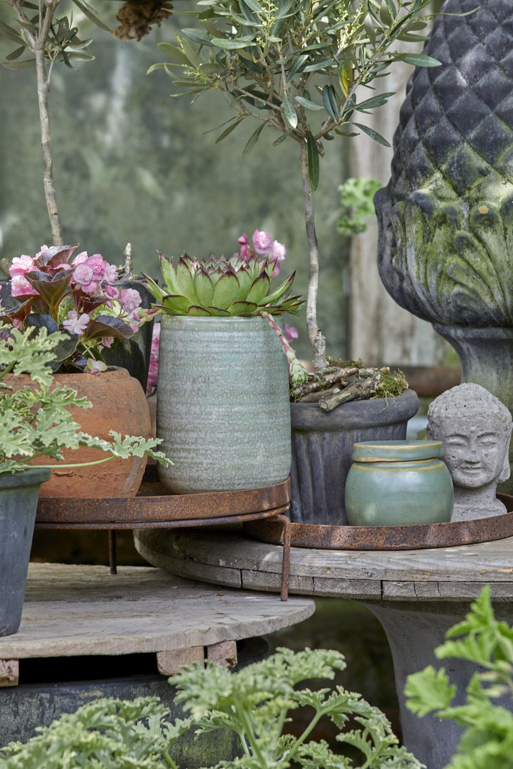 Rund planteholder i rustikt jern – Ø 30 cm