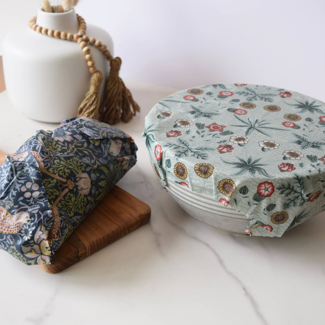 William Morris bivokspapir – Strawberry Thief