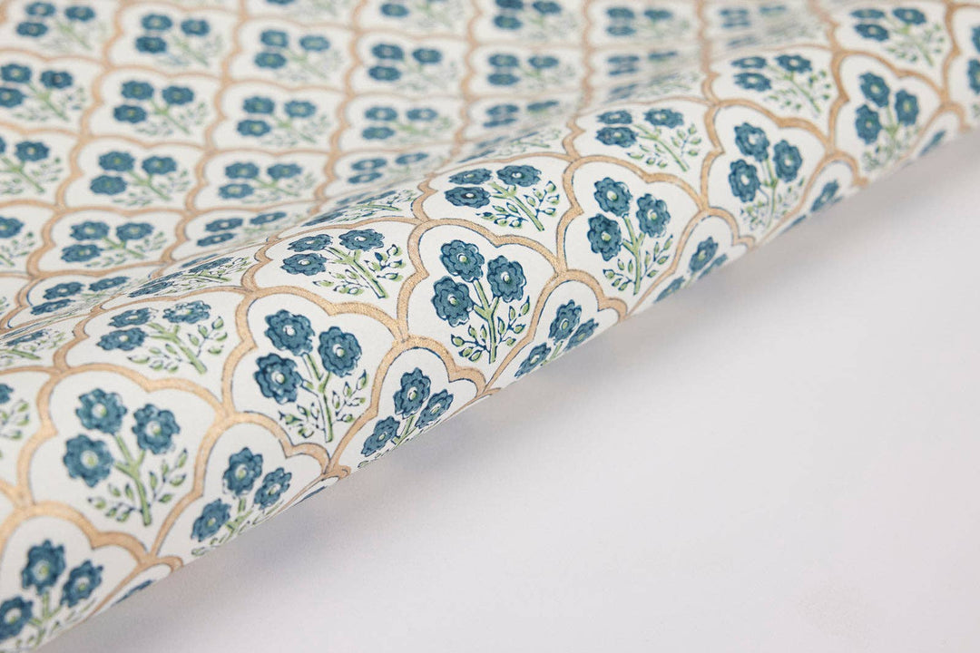 Håndtrykket gavepapir – Trellis Indigo