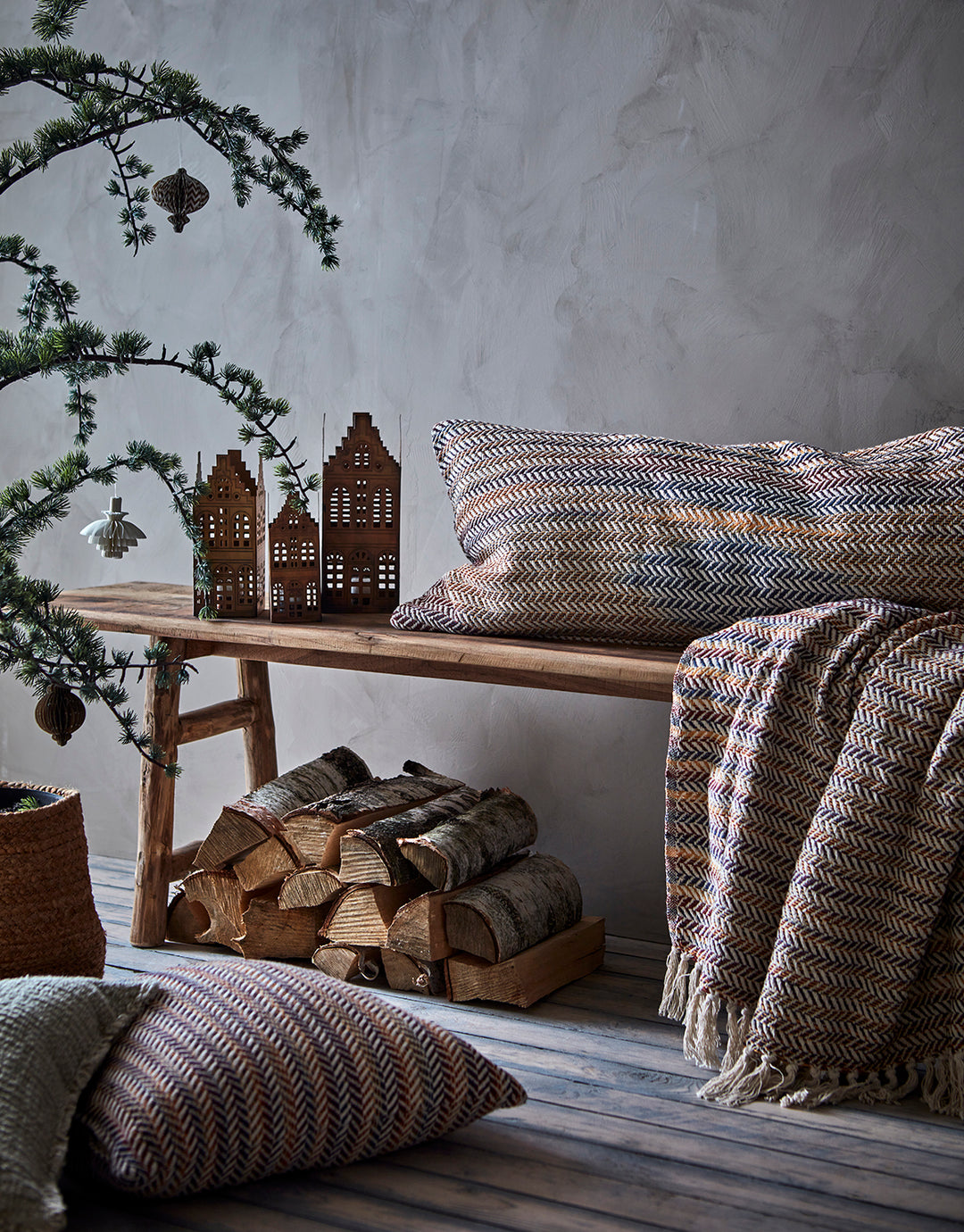 Lykt Hus Design 1 – messingfarget