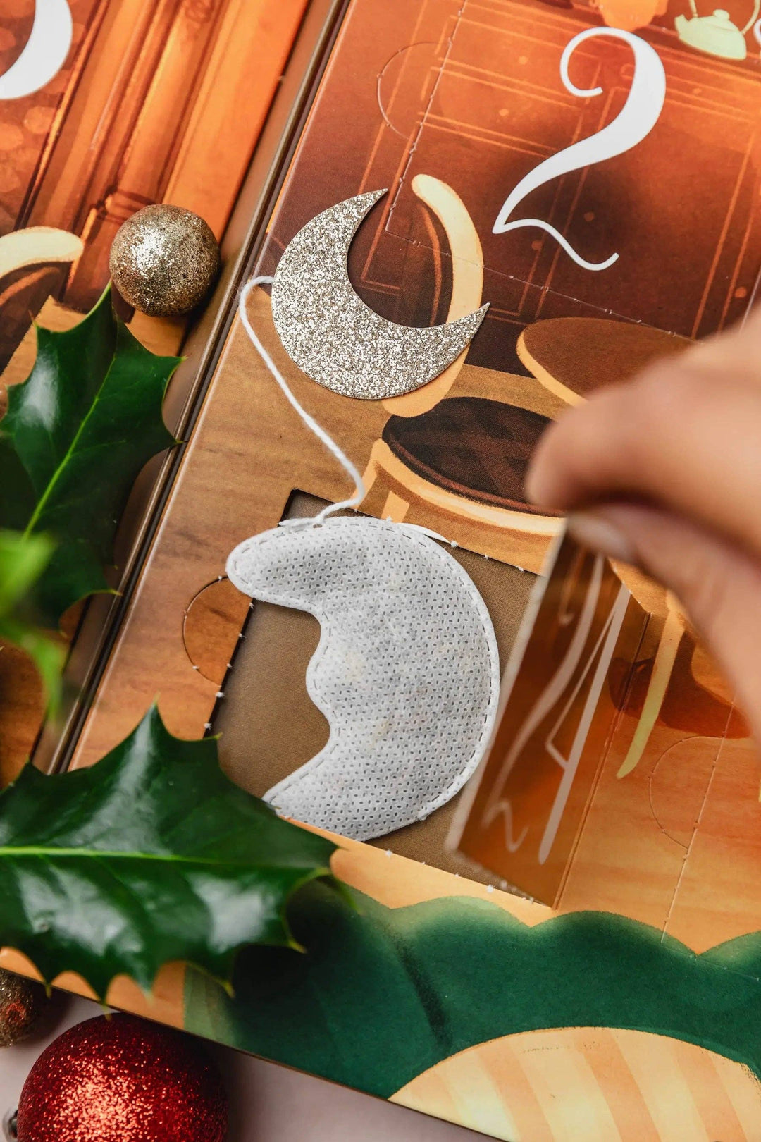 Økologisk te-adventskalender – My Little Chalet | 24 håndsydde teposer