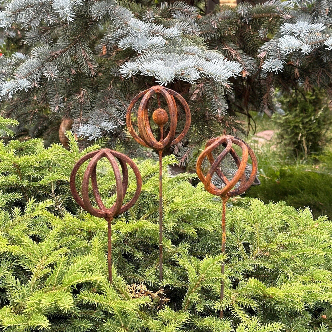 Håndlaget Rustikke Hageornamenter «Orb» – Sett med 3
