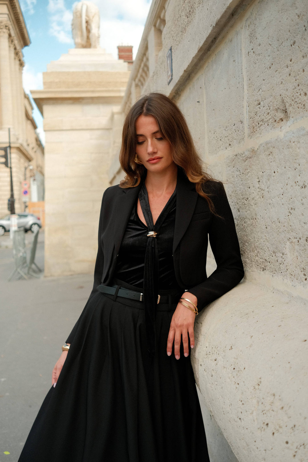 Elegant skjørt med belte - Sort