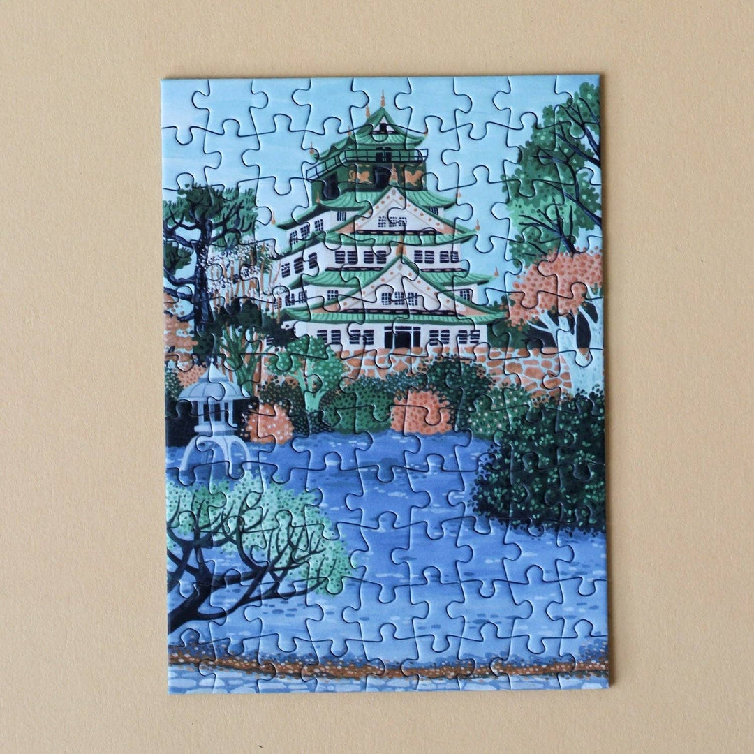 Minipuslespill Osaka Castle – Illustrert av Ellen Gözel-Niehoff (99 brikker)