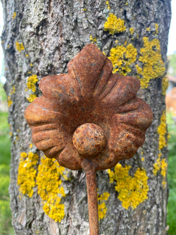 Håndlaget Rustblomst på pinne