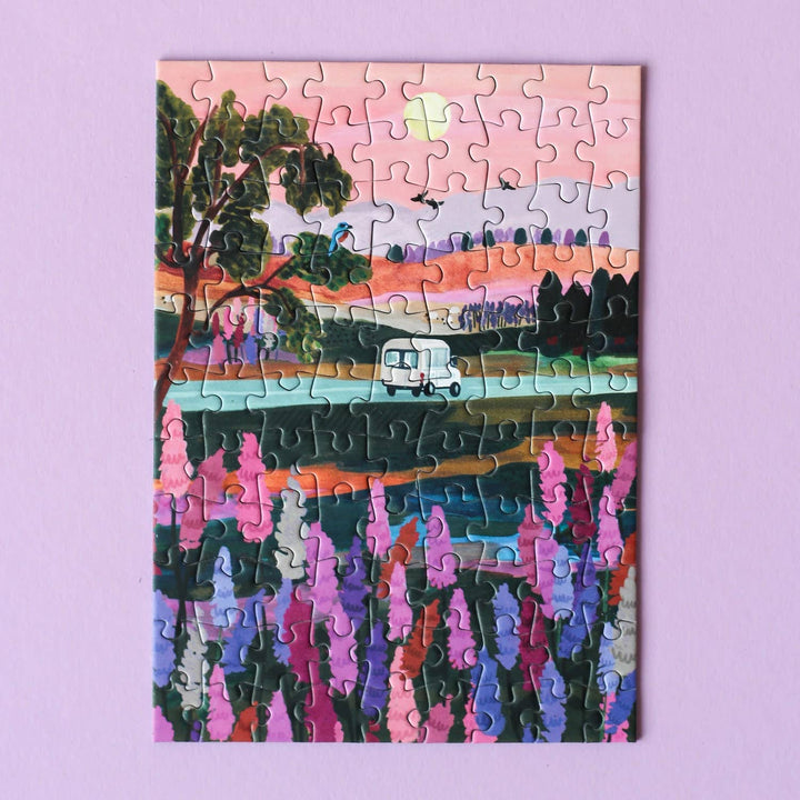 Minipuslespill Van Life – Illustrert av Rhi James (99 brikker)