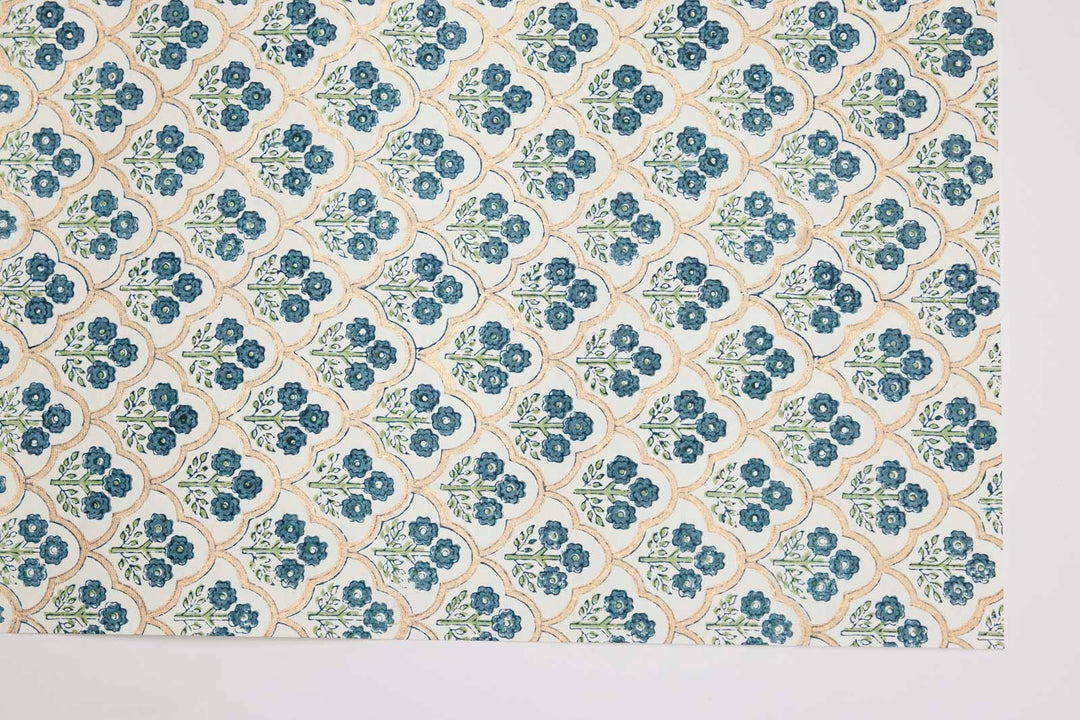 Håndtrykket gavepapir – Trellis Indigo