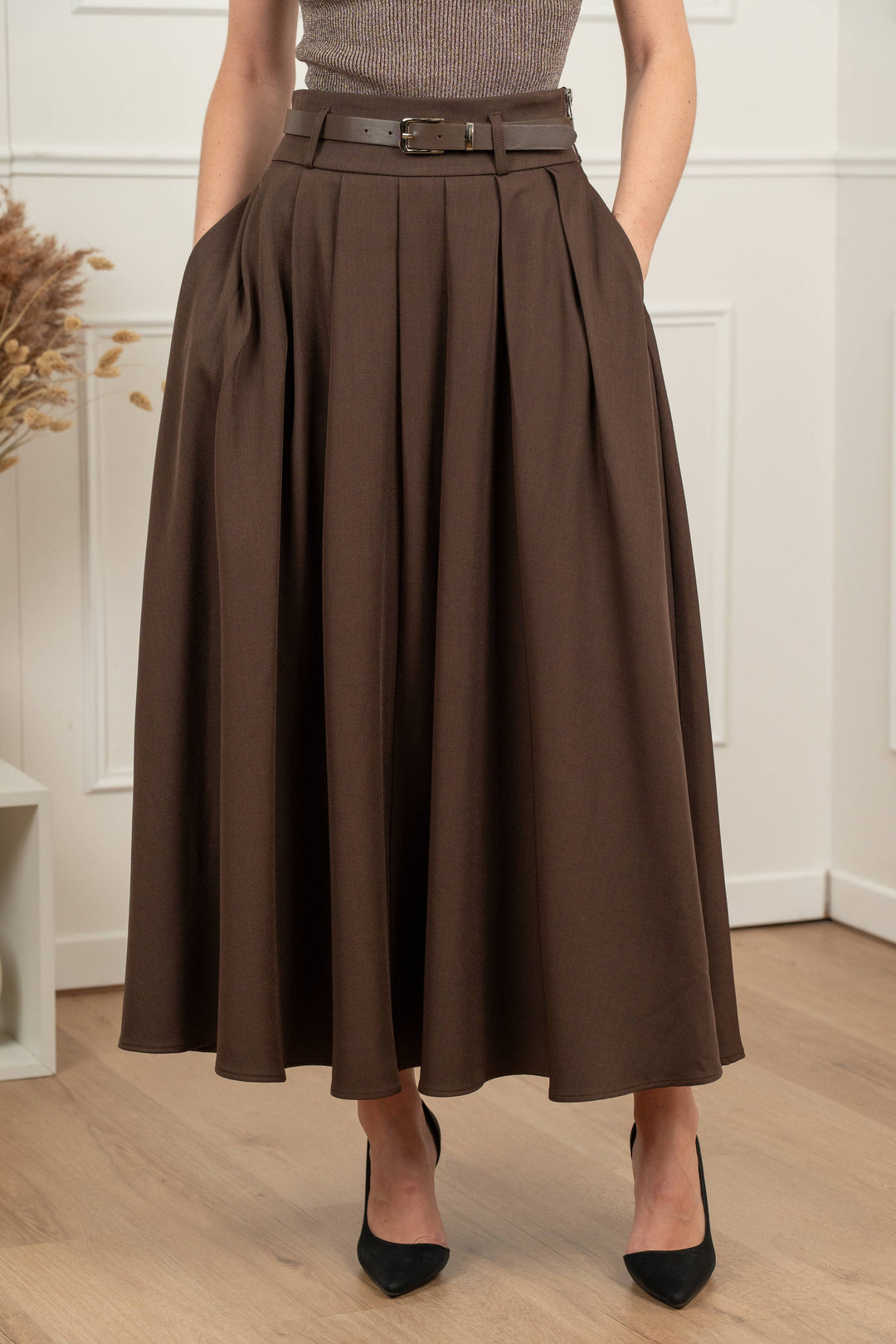 Elegant skjørt med belte - Sort