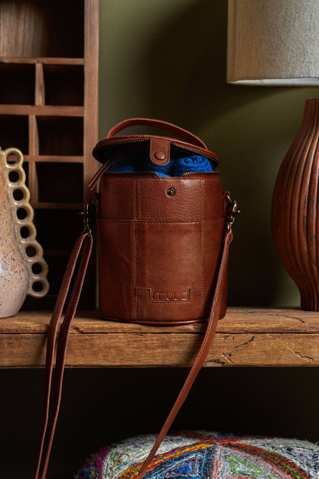 Håndlaget prosjektveske i skinn – Saturn