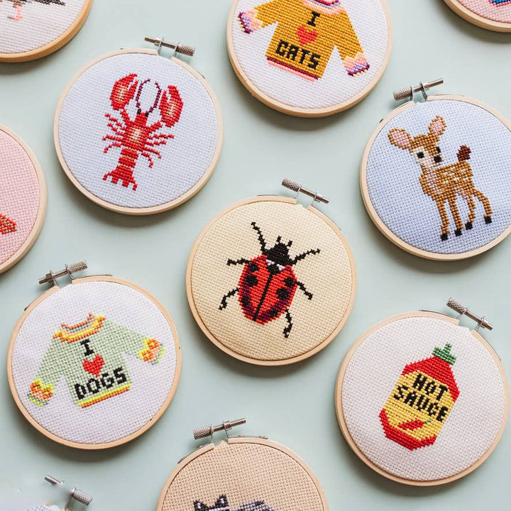 Broderisett – Baby Hjort
