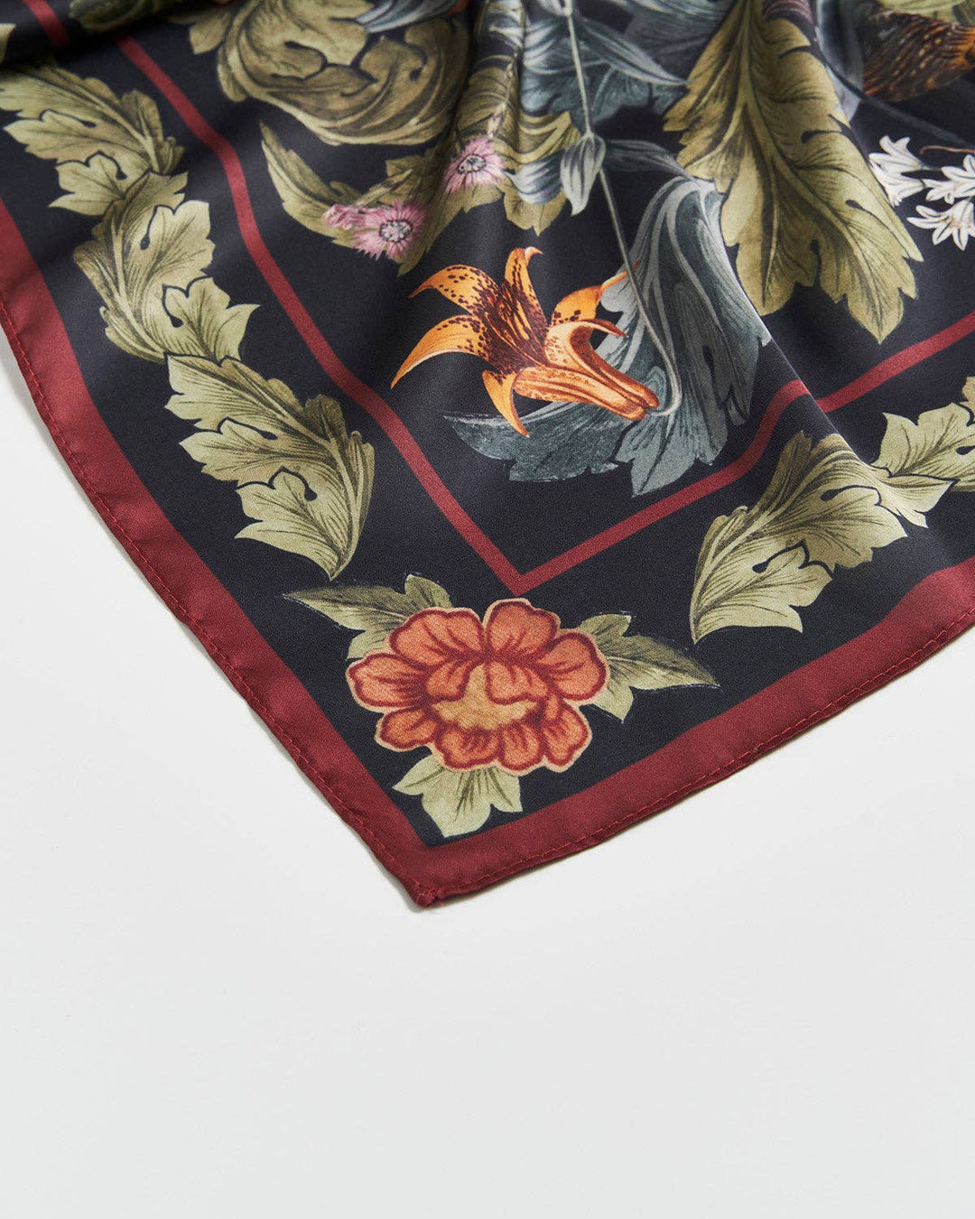 Fable Skjerf - Green Woodland Solstice - 90*90 cm