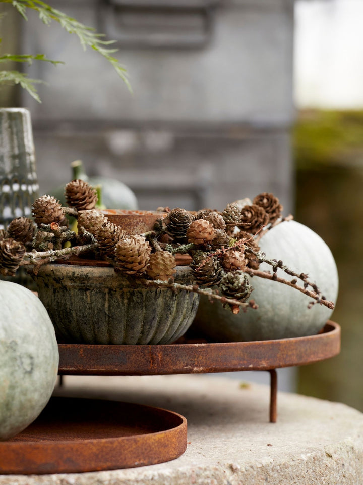 Rund planteholder i rustikt jern – Ø 30 cm