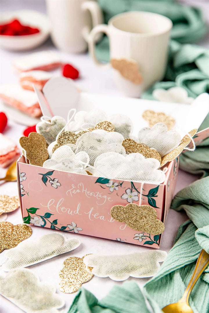 Boks med sky-teposer