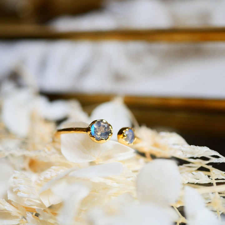 Ring Wild Bloom – Lunar Shield Ring