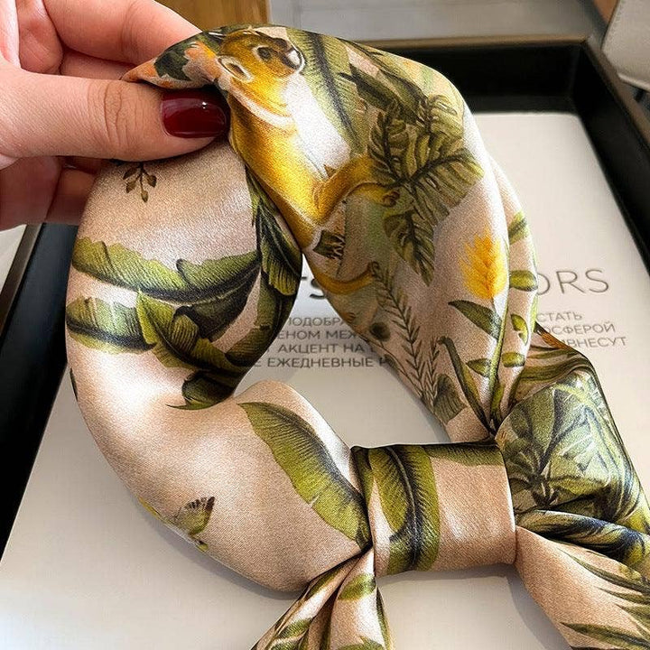 Silkeskjerf – Vintage Jungle 70 × 70 cm