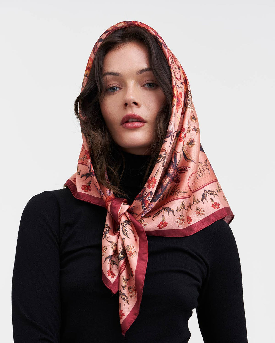 Folksy Fox Tales skjerf – ferskenfarget kvadrat