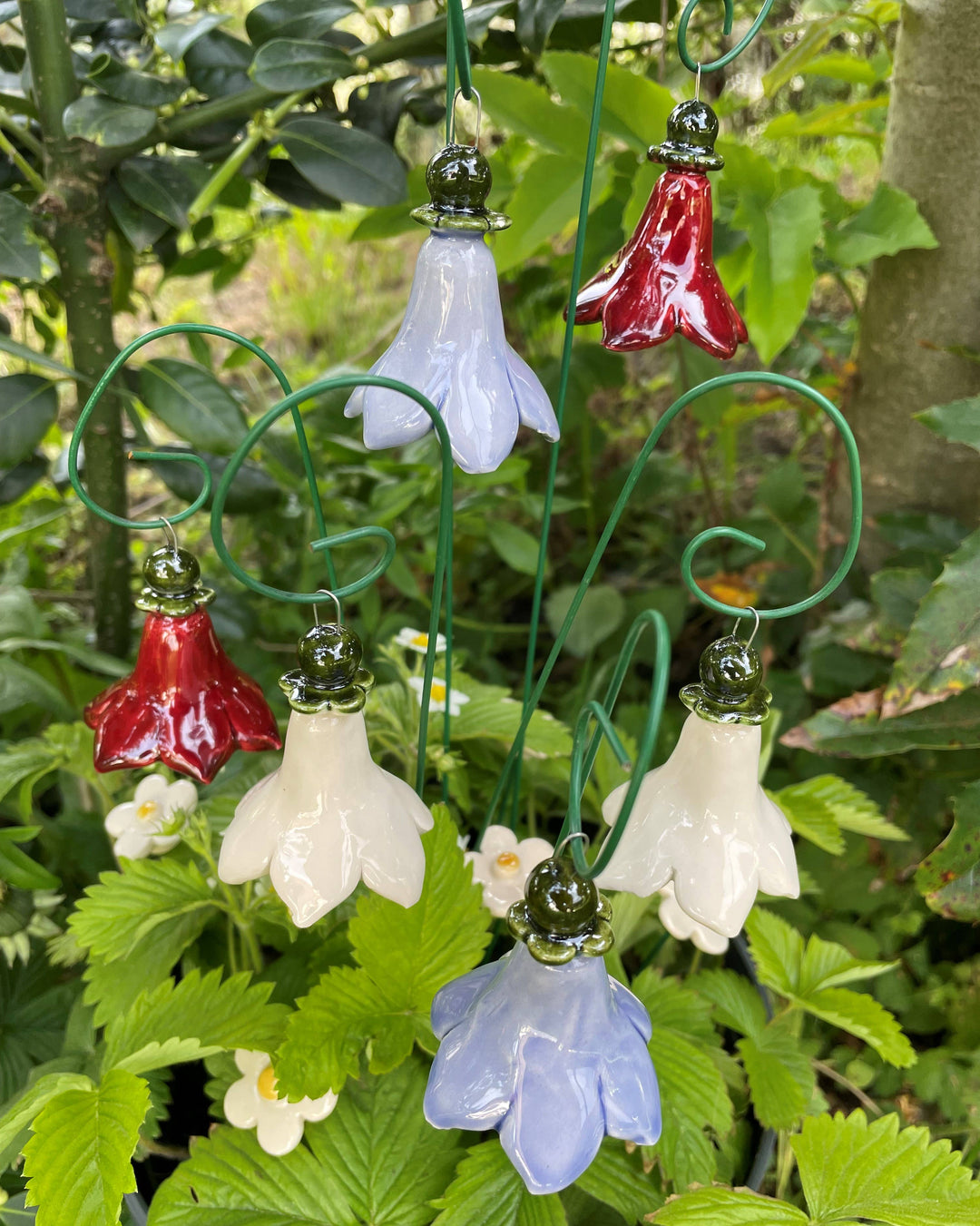 Håndlaget Klokkeblomst – Keramisk Blomst