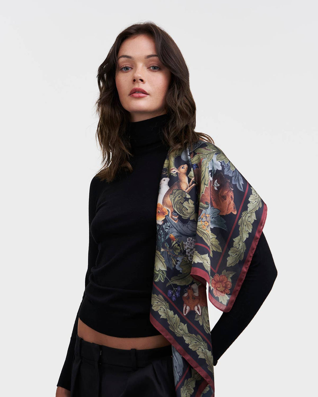 Fable Skjerf - Green Woodland Solstice - 90*90 cm
