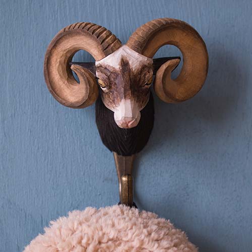 Knagg – Håndlaget vær